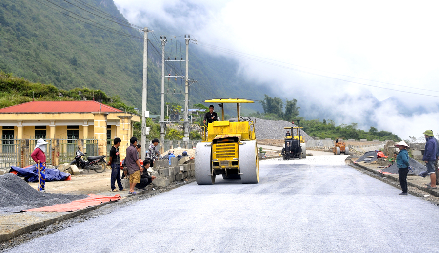 Các dự án giao thông luôn được Ban quản lý Dự án Đầu tư công trình giao thông tỉnh đôn đốc đơn vị thi công đảm bảo tiến độ. 