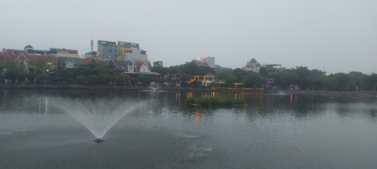 Khoảng trưa mai (15-1), không khí lạnh sẽ tràn tới thành phố Hà Nội.