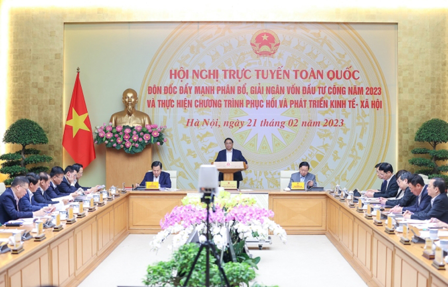 Thủ tướng Phạm Minh Chính chủ trì hội nghị trực tuyến thúc đẩy phân bổ, giai ngân vốn đầu tư công và chương trình phục hồi, phát triển kinh tế xã hội, ngày 21/2.