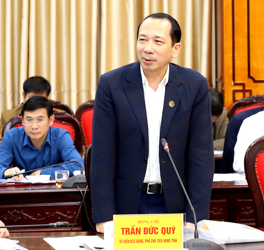 Phó Chủ tịch UBND tỉnh Trần Đức Quý đề nghị Sở GD&ĐT tập trung tháo gỡ khó khăn về thiếu giáo viên, đáp ứng yêu cầu công tác dạy và học.

