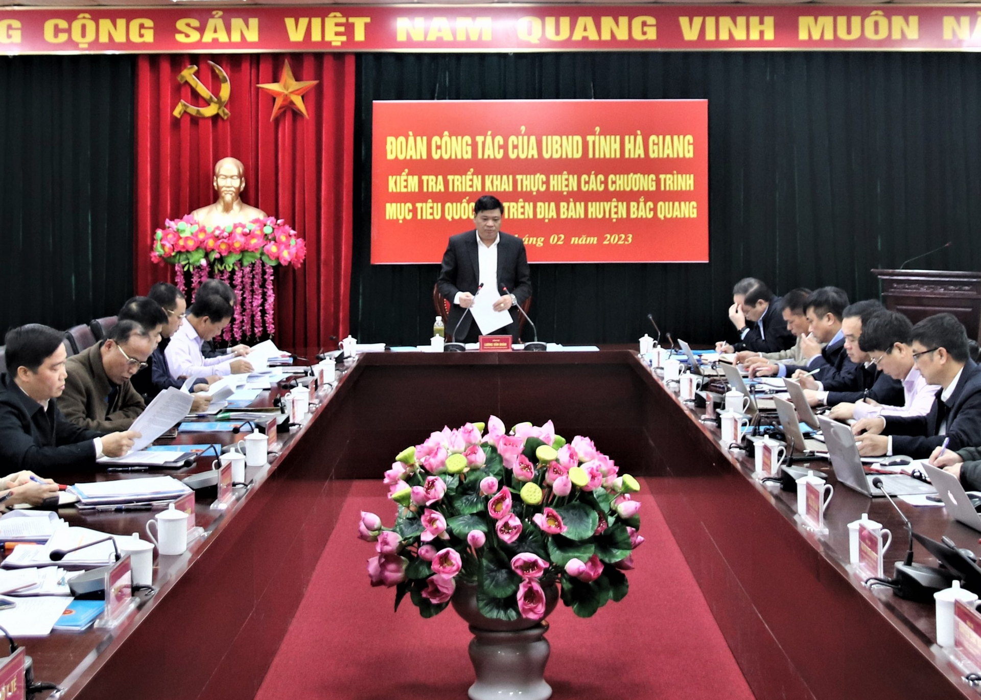 Đoàn công tác của UBND tỉnh làm việc với lãnh đạo huyện Bắc Quang và các cơ quan liên quan.
