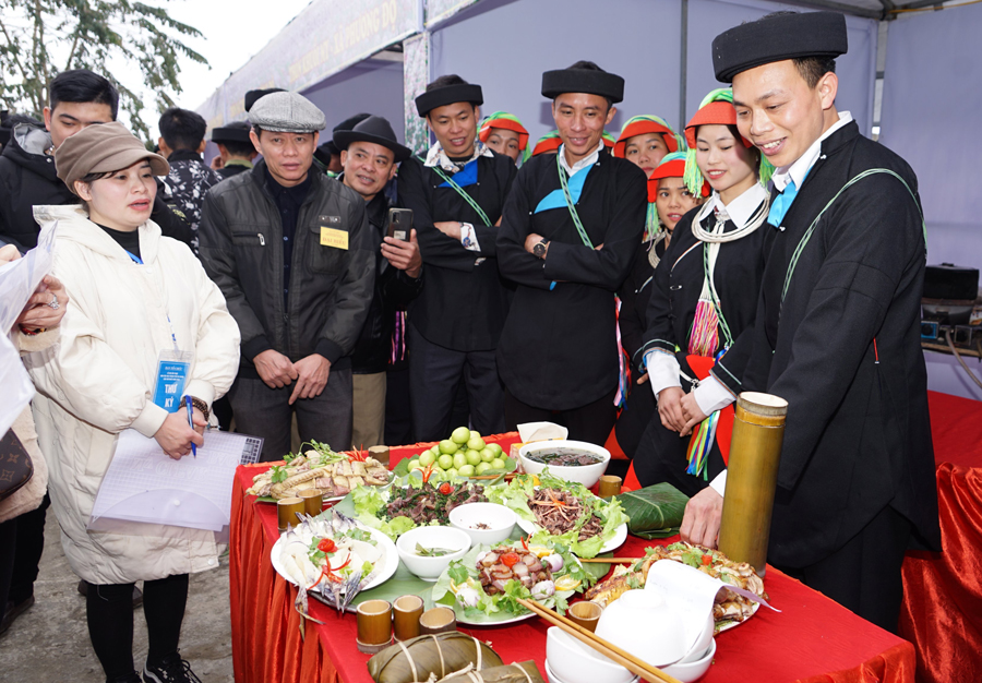  Lễ hội cũng là dịp nhằm tôn vinh, bảo tồn, phát huy giá trị văn hóa ẩm thực Hà Giang và nhiều địa phương khác.