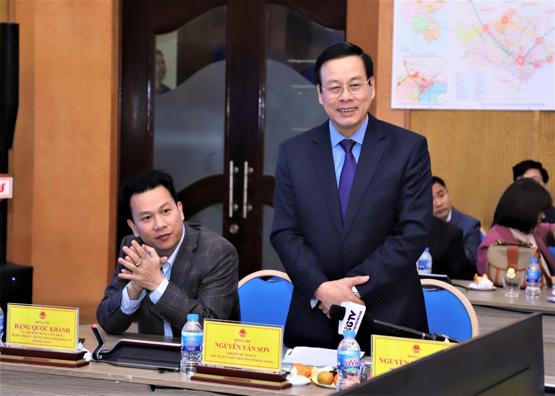 Chủ tịch UBND tỉnh Nguyễn Văn Sơn tiếp thu các ý kiến của Bộ trưởng và các thành viên Hội đồng thẩm định và các chuyên gia