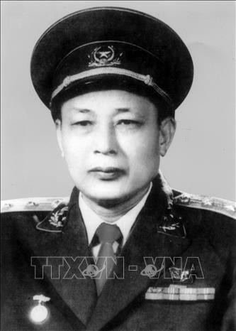 rung tướng Đồng Sỹ Nguyên.