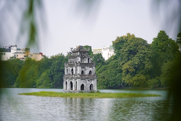 Hồ Gươm - danh lam, thắng cảnh nổi tiếng của Hà Nội - Việt Nam.