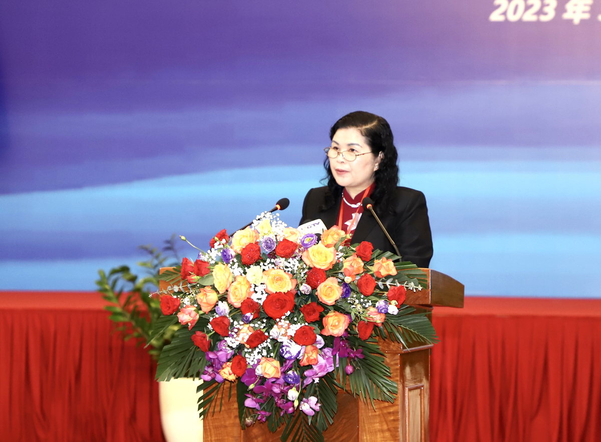 Bí thư Tỉnh ủy Lai Châu Giàng Páo Mỷ phát biểu tại hội nghị
