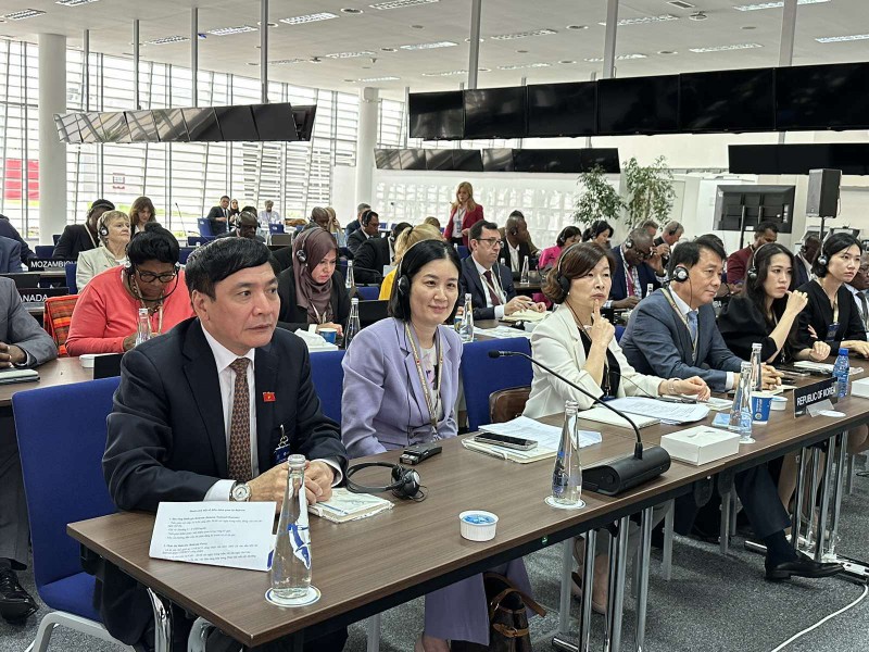 Đoàn Việt Nam do Tổng thư ký Quốc hội Bùi Văn Cường làm trưởng đoàn tham dự hội nghị.