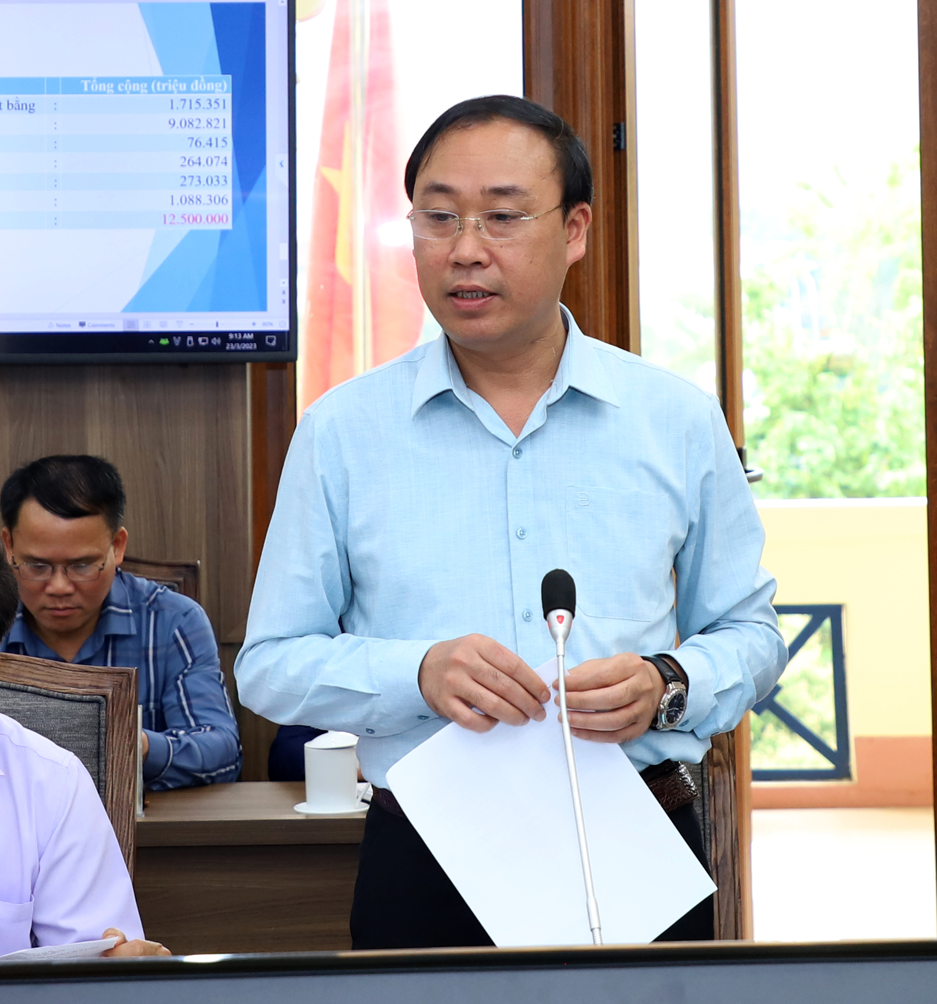 Giám đốc Sở Nội vụ Nguyễn Cao Cường đề nghị huyện Vị Xuyên quan tâm quản lý cán bộ, biên chế và công tác quy hoạch, bổ nhiệm, bổ nhiệm lại cán bộ theo đúng quy trình; đẩy mạnh cải cách hành chính và chuyển đổi số.