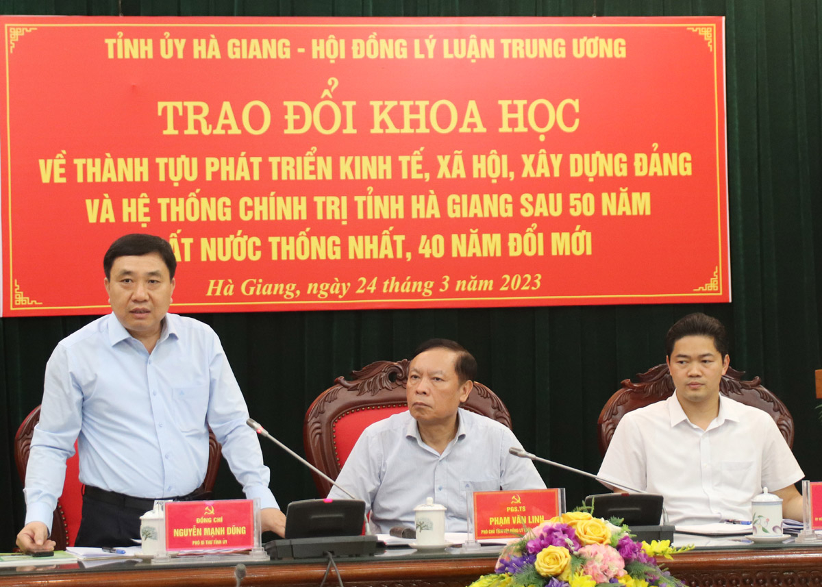 Phó Bí thư Tỉnh ủy Nguyễn Mạnh Dũng phát biểu tại hội thảo.

