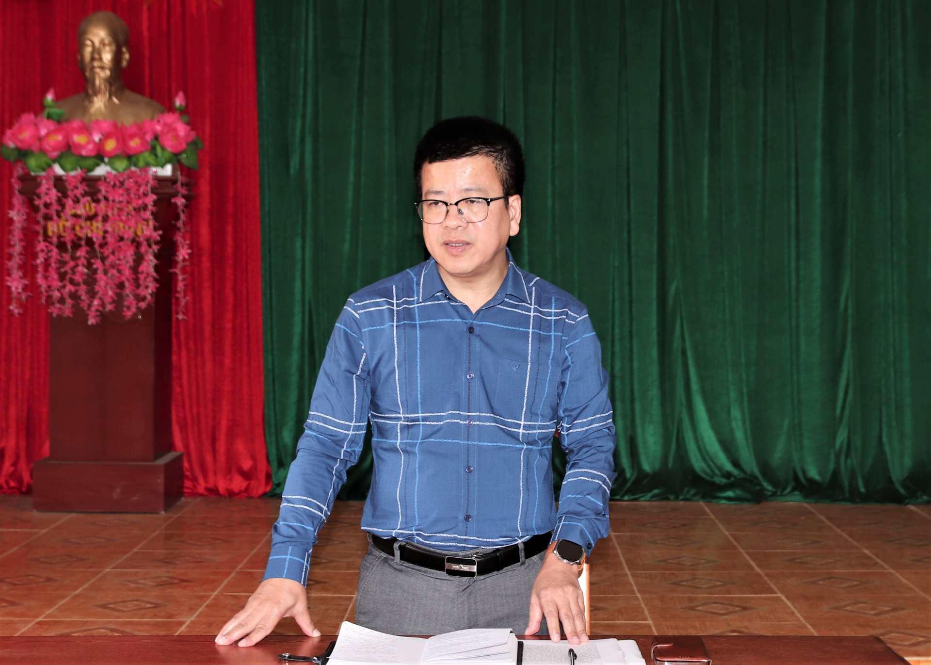 Tổng Biên tập Báo Hà Giang Nguyễn Trung Thu phát biểu tại buổi làm việc.