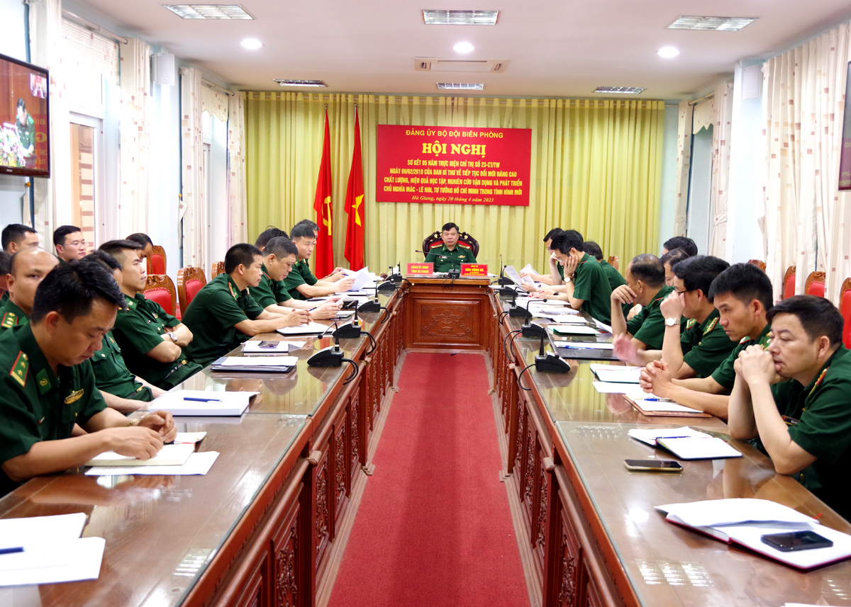 Các đại biểu dự hội nghị tại điểm cầu tỉnh Hà Giang.
