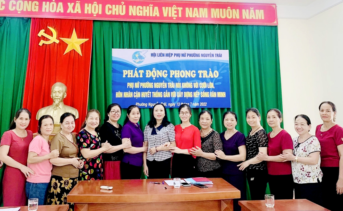 Hội Phụ nữ phường Nguyễn Trãi (thành phố Hà Giang) phát động phong trào nói không với cưới lớn, hôn nhân cận huyết thống gắn với xây dựng nếp sống văn minh.
