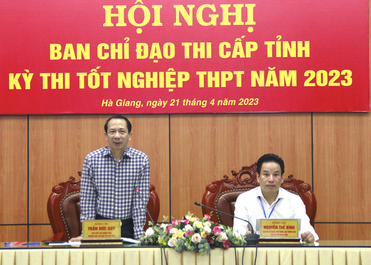 Phó Chủ tịch UBND tỉnh Trần Đức Quý phát biểu kết luận hội nghị.
