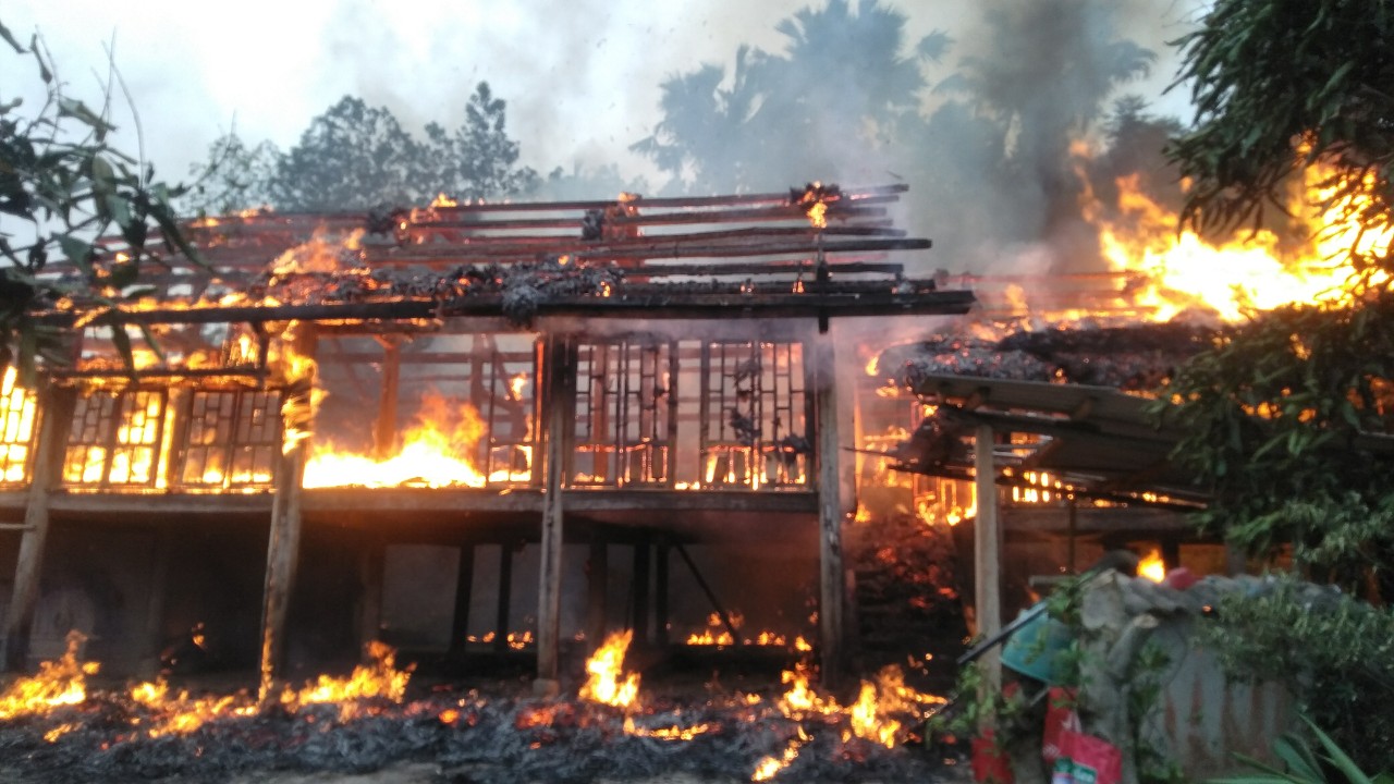 Cháy nhà do chập điện tại xã Yên Hà - Báo Hà Giang điện tử