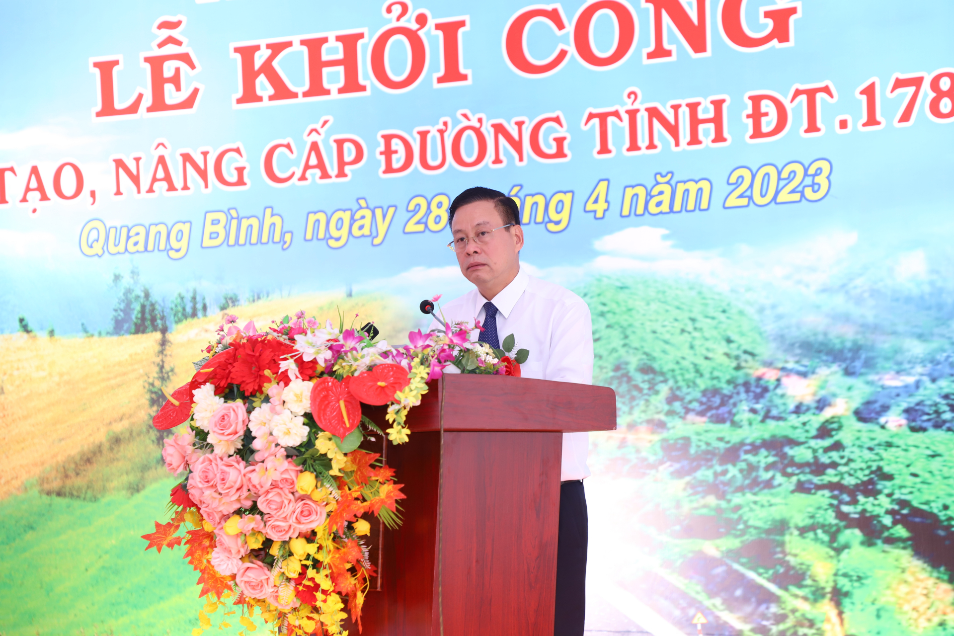 Chủ tịch UBND tỉnh Nguyễn Văn Sơn phát biểu chỉ đạo tại buổi lễ