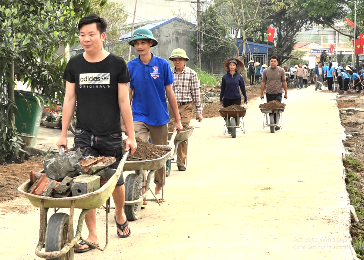 Mỗi con đường mới ở huyện Bắc Quang đều mang đậm dấu ấn tinh thần “Đảng, Nhà nước và nhân dân cùng làm”.