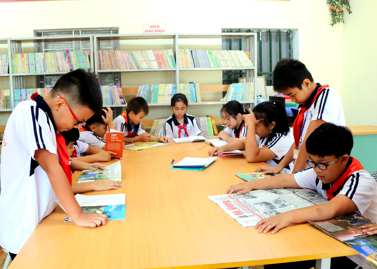 Học sinh Trường THCS Lương Thế Vinh tích cực thi đua “Học tập và làm theo tư tưởng, đạo đức, phong cách Hồ Chí Minh”. 			Ảnh: PV
