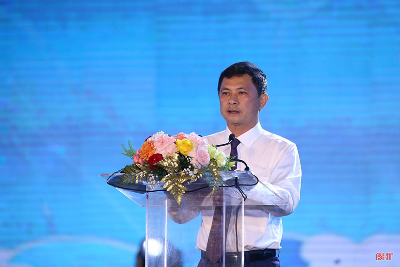 Phó Chủ tịch UBND tỉnh Lê Ngọc Châu phát biểu khai mạc