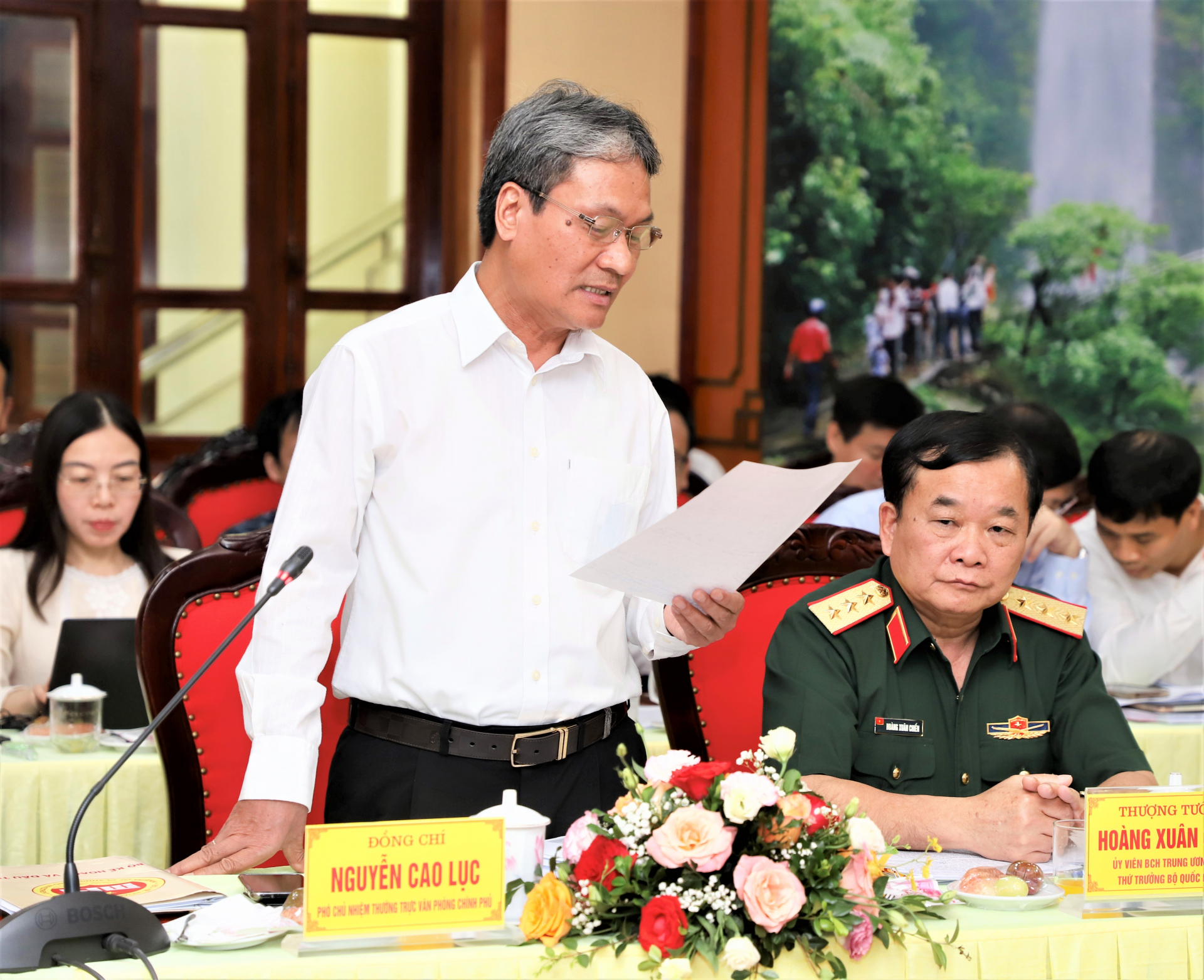 Phó Chủ nhiệm Thường trực Văn phòng Chính phủ Nguyễn Cao Lục phát biểu tại buổi làm việc