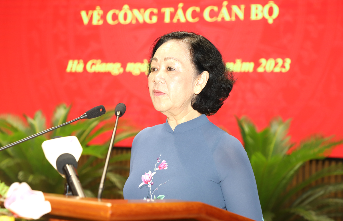 Đồng chí Trương Thị Mai phát biểu tại hội nghị
