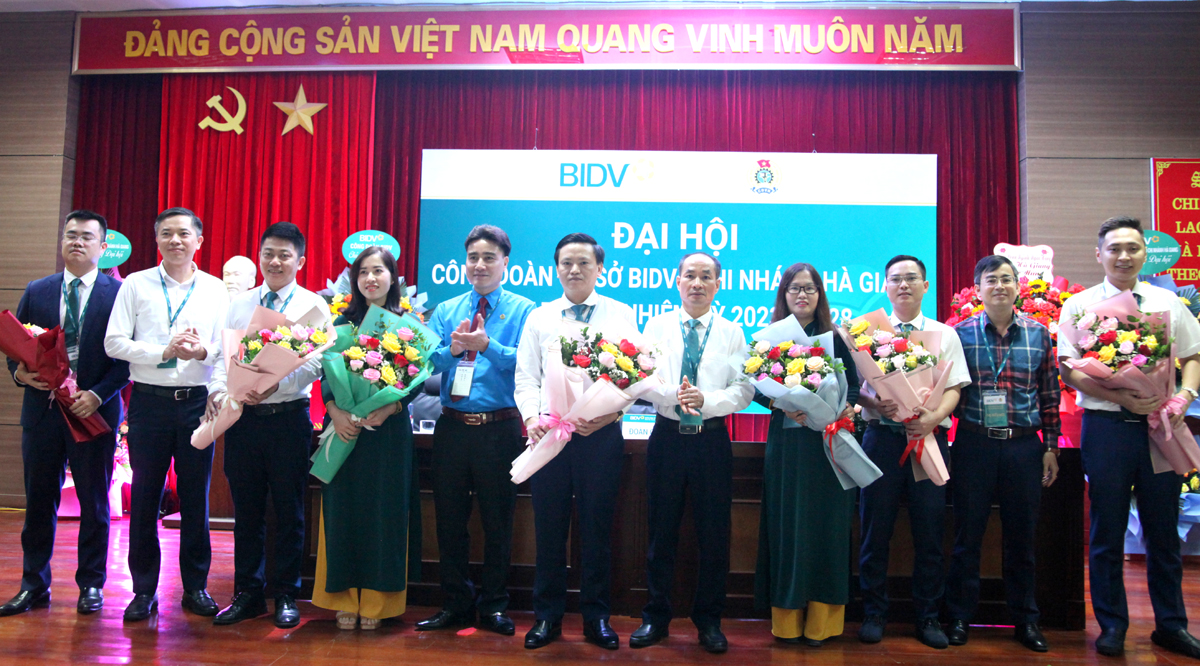 BCH Công đoàn cơ sở BIDV Hà Giang khóa IX, nhiệm kỳ 2023 – 2028 ra mắt Đại hội.
