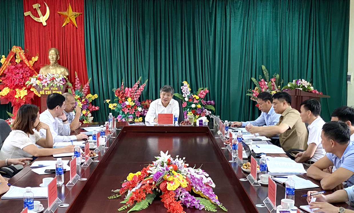 Chủ tịch HĐQT Tập đoàn Công nghiệp Cao su Việt Nam Trần Ngọc Kha làm việc với Công ty CP Cao su Hà Giang