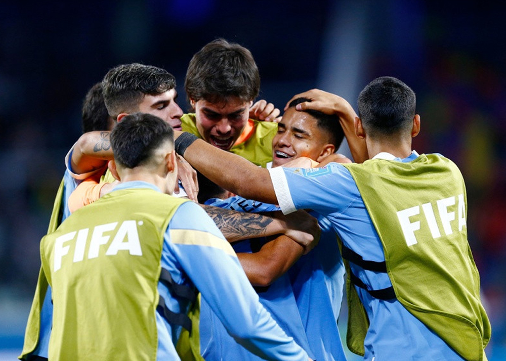 U20 Uruguay giành chức vô địch World Cup đầu tiên trong lịch sử.