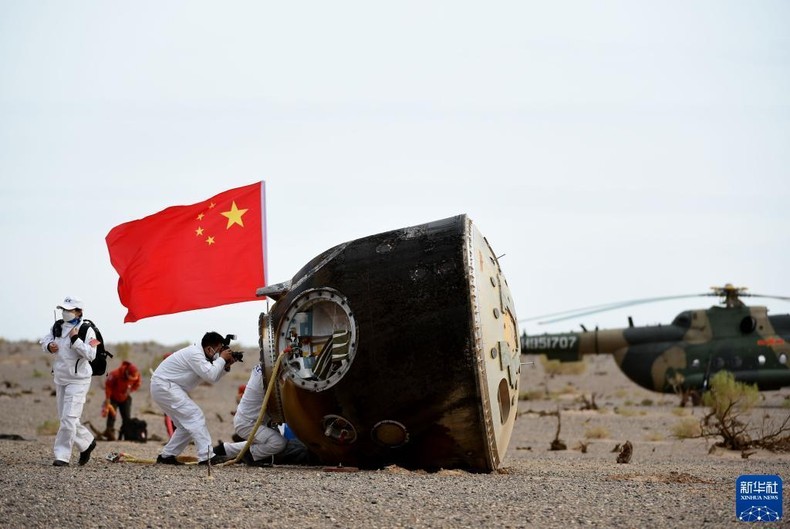 Mô-đun trở về Trái đất của tàu Thần Châu 15 tại bãi đáp Đông Phong.