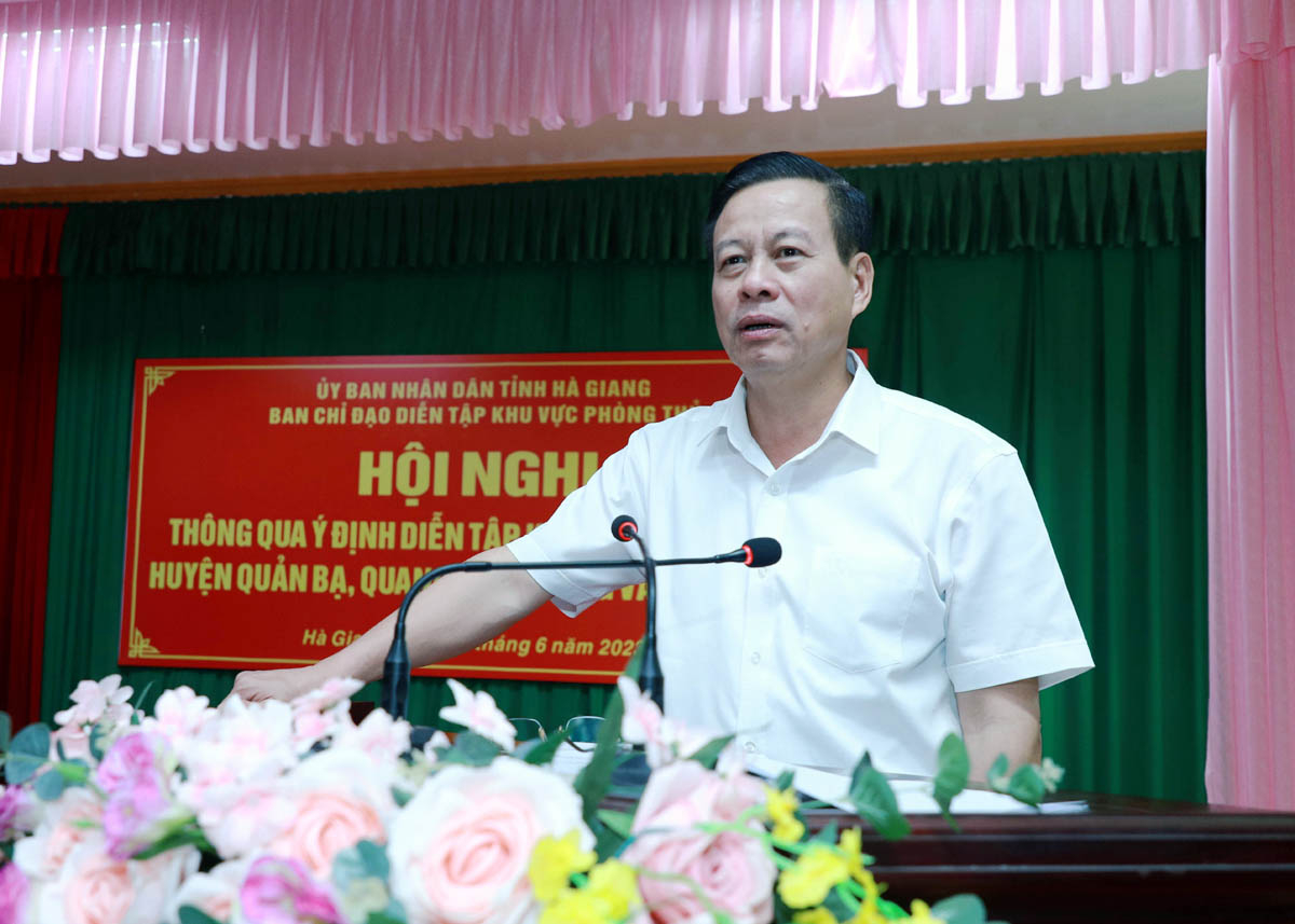 Phó Bí thư Tỉnh ủy, Chủ tịch UBND tỉnh, Trưởng BCĐ diễn tập KVPT tỉnh Nguyễn Văn Sơn kết luận hội nghị.