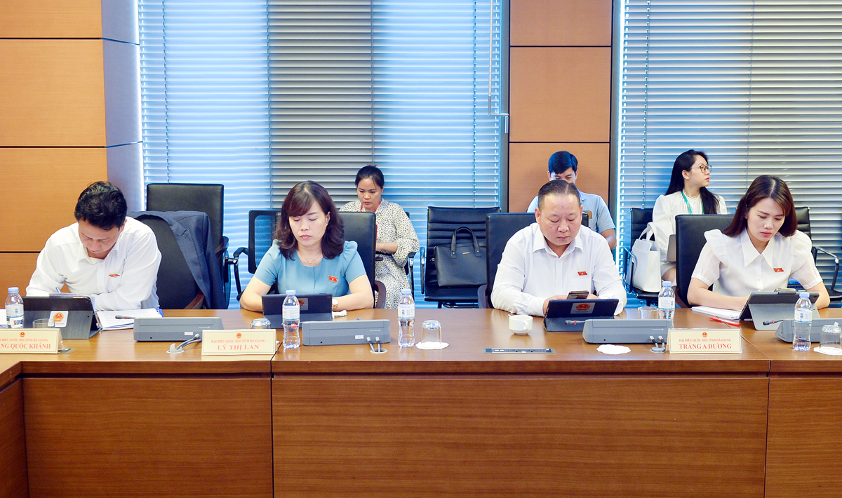 Đoàn ĐBQH tỉnh Hà Giang tại phiên thảo luận tại tổ