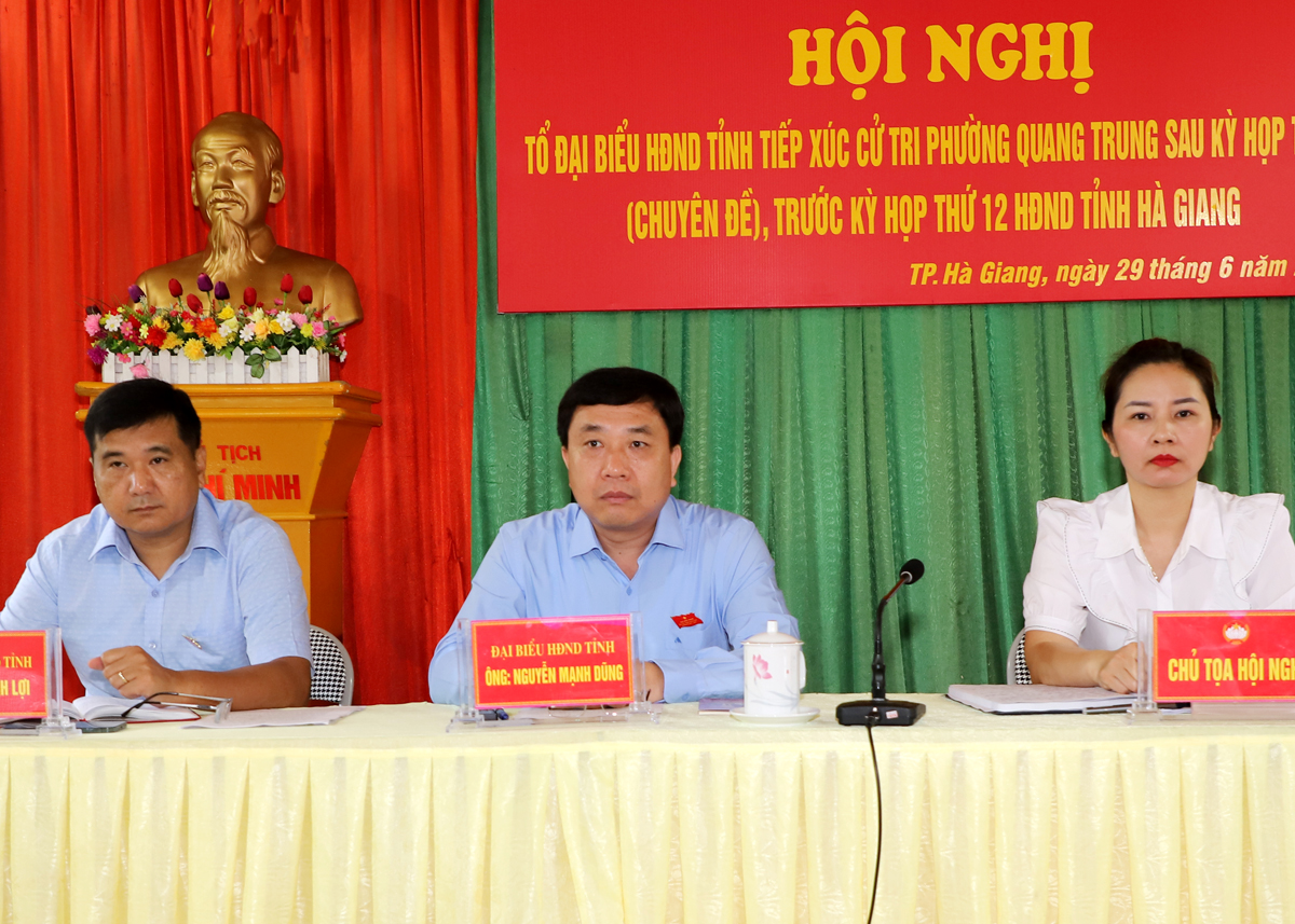 Tổ đại biểu HĐND tỉnh tiếp xúc cử tri phường Quang Trung