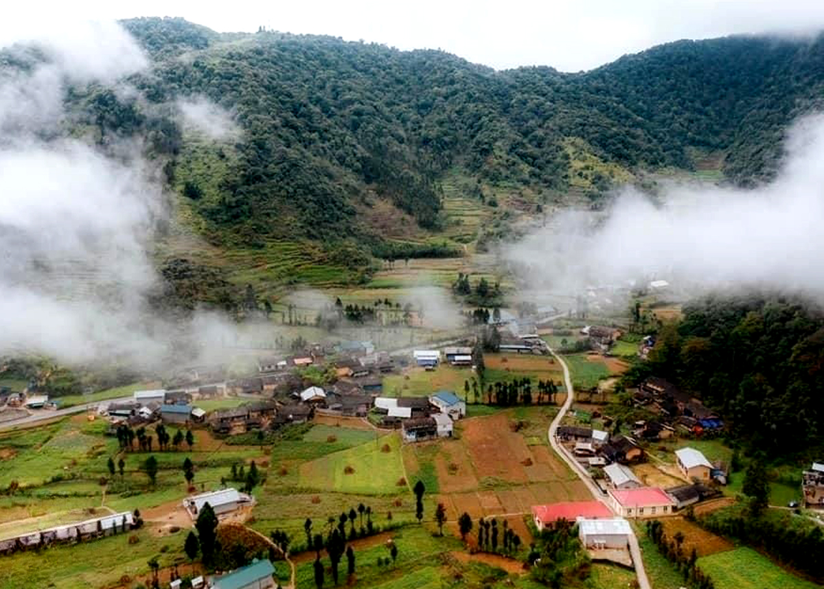 Thôn Lán Xì, xã Phố Cáo (Đồng Văn) được ví như “bản mù sương giữa lòng Cao nguyên đá”.
