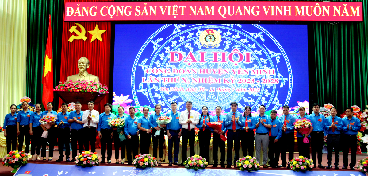 BCH Công đoàn huyện Yên Minh khóa X, nhiệm kỳ 2023 – 2028 ra mắt Đại hội.
