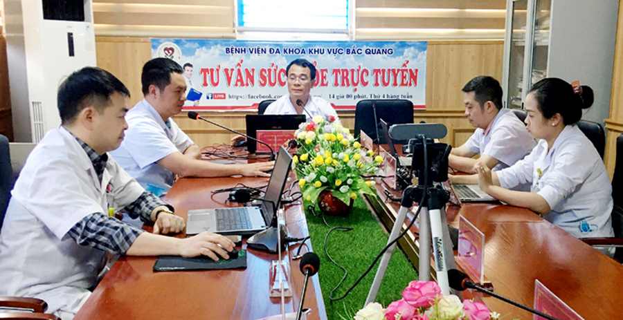 Bệnh viện Đa khoa khu vực Bắc Quang tư vấn trực tuyến với người bệnh.
