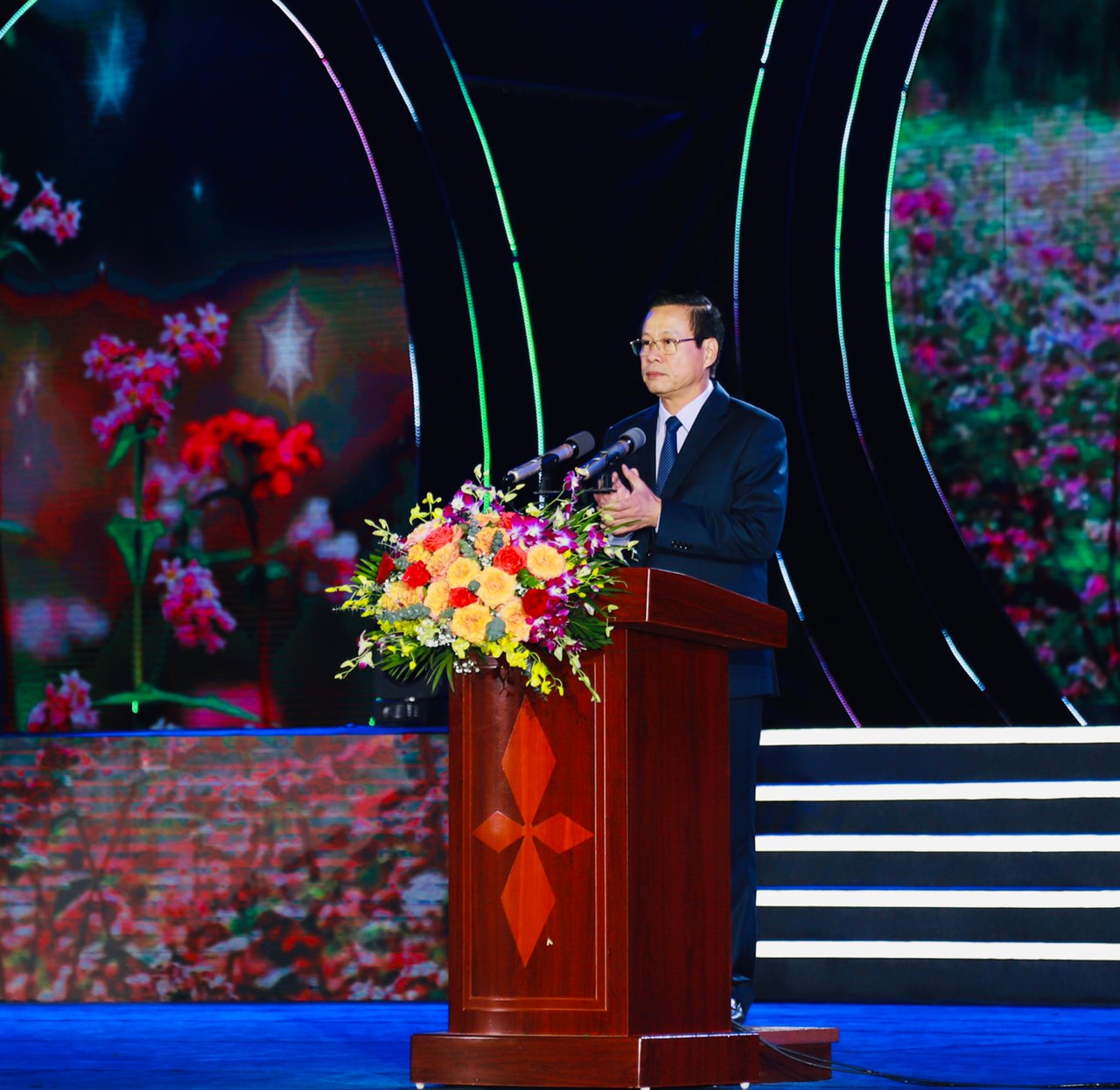 Chủ tịch UBND tỉnh Nguyễn Văn Sơn phát biểu khai mạc Lễ hội