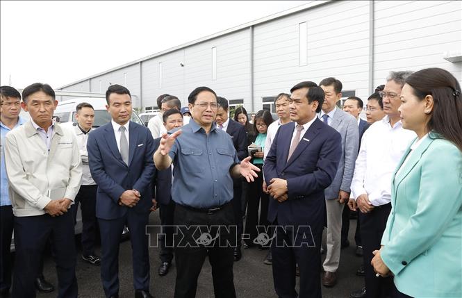 Thủ tướng Phạm Minh Chính thăm Nhà máy sản xuất, lắp ráp ô tô Hyundai Thành Công.