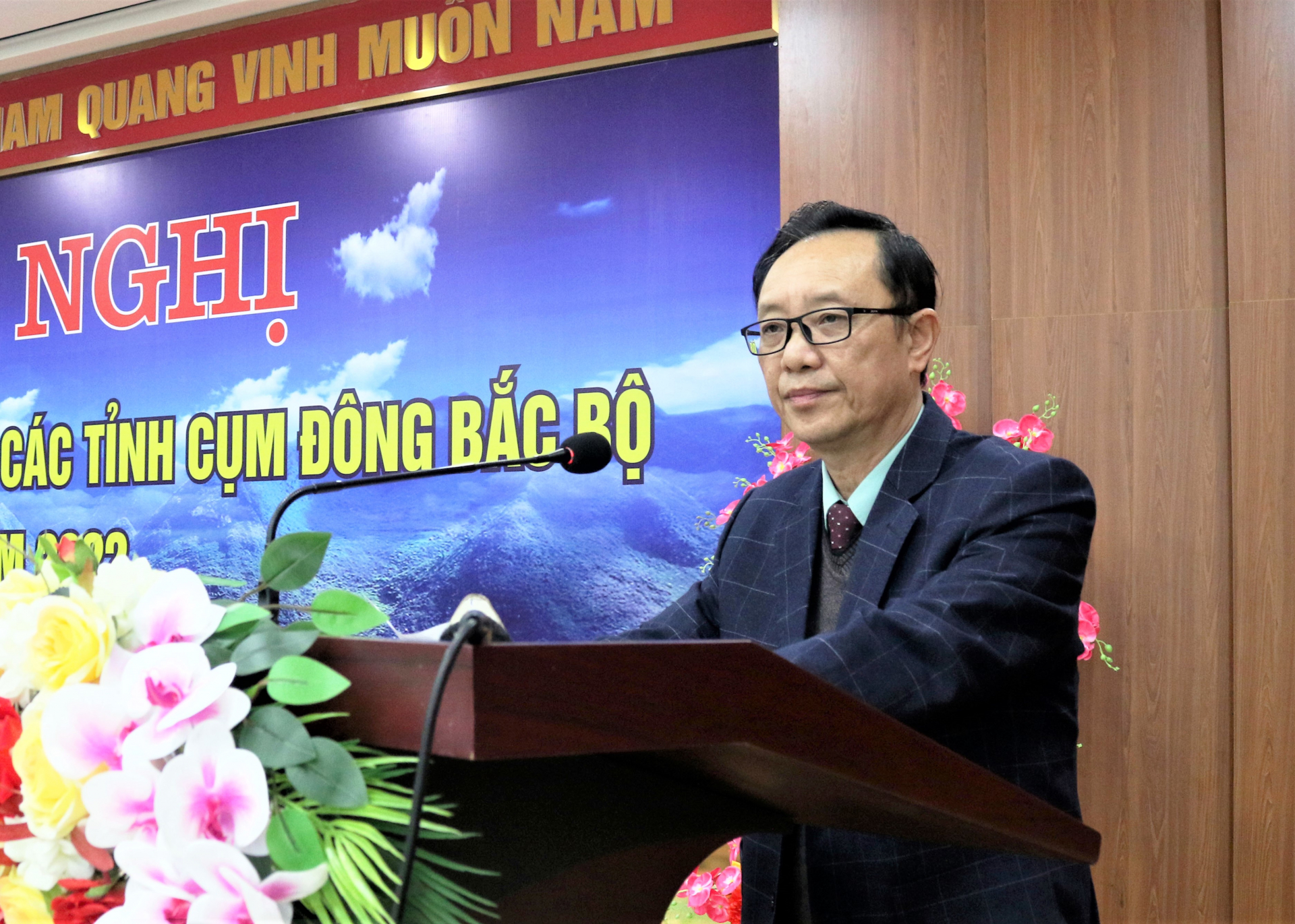 Đồng chí Thào Hồng Sơn phát biểu tại hội nghị
