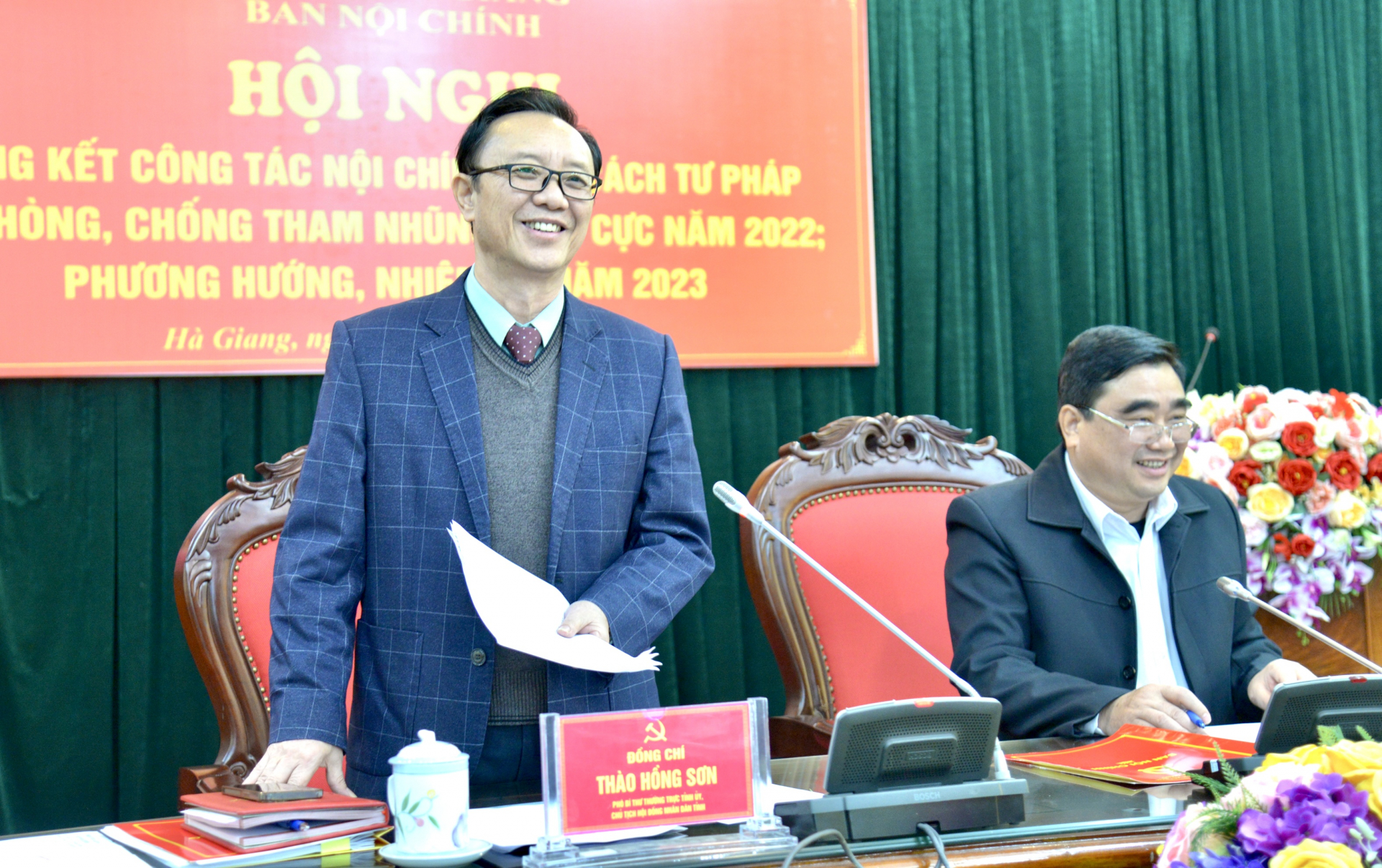 Phó Bí thư Thường trực Tỉnh ủy – Chủ tịch HĐND tỉnh Thào Hồng Sơn phát biểu kết luận hội nghị.