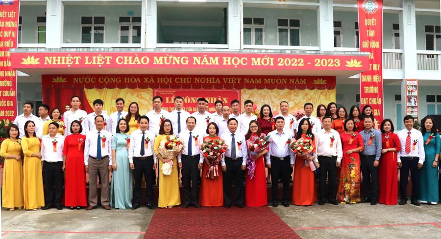Lễ công nhận Trường THPT Quyết Tiến đạt chuẩn Quốc gia năm 2022.                                                    Ảnh: Lê Hải
