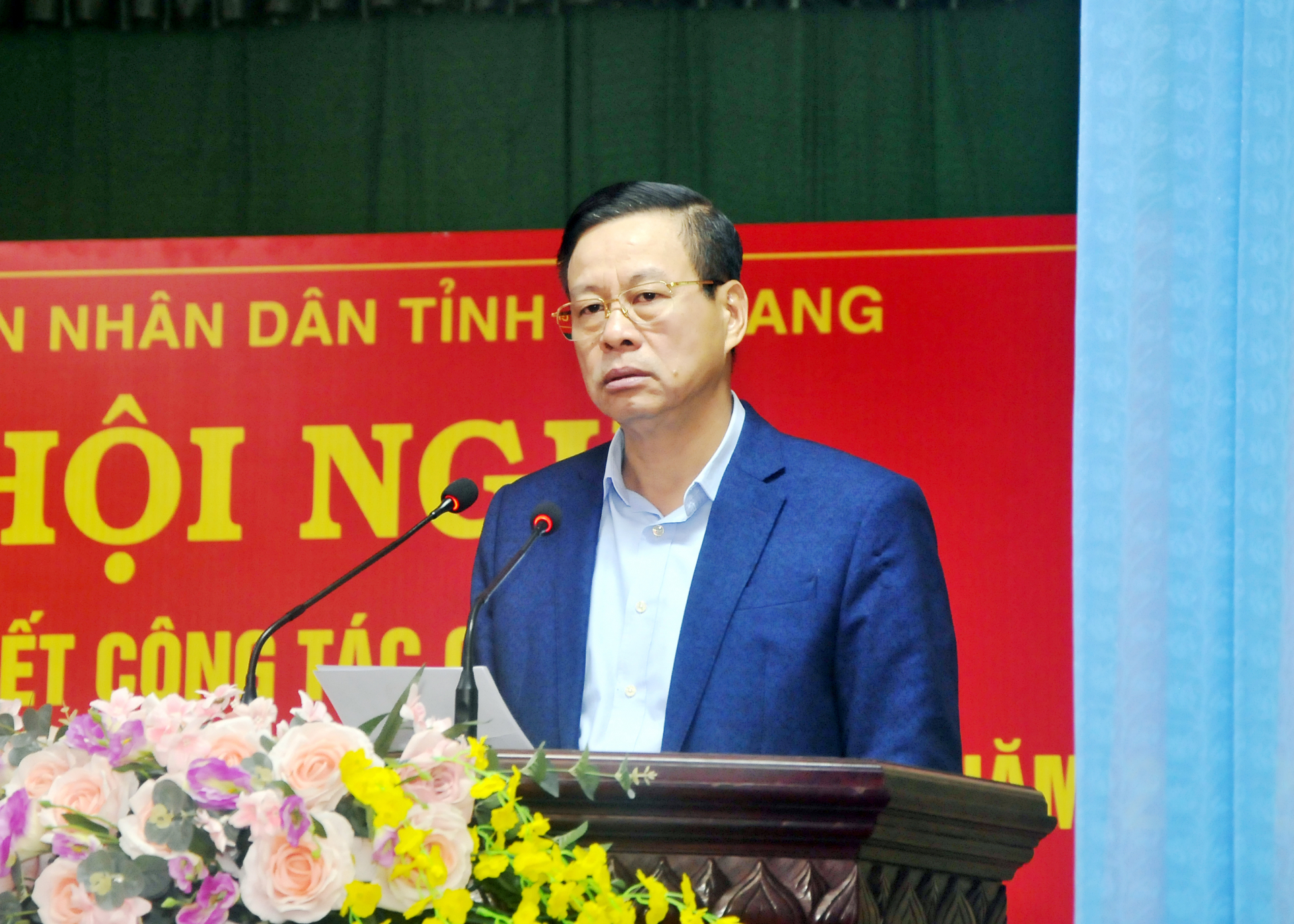 Chủ tịch UBND tỉnh Nguyễn Văn Sơn phát biểu tại hội nghị.