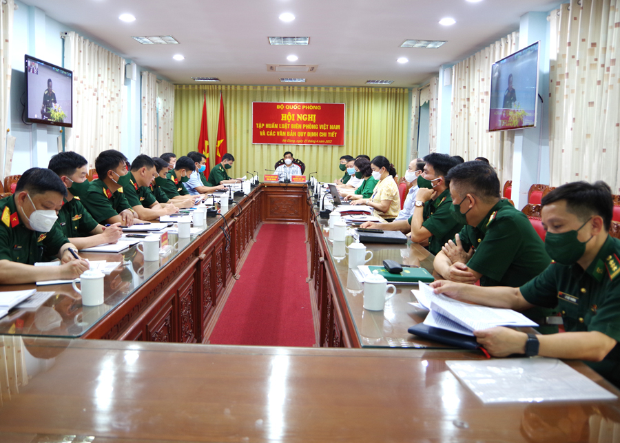 Đại biểu tập huấn Luật Biên phòng Việt Nam.