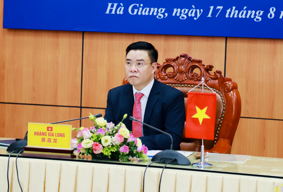 Phó Chủ tịch Thường trực UBND tỉnh Hoàng Gia Long chủ trì tại điểm cầu tỉnh Hà Giang