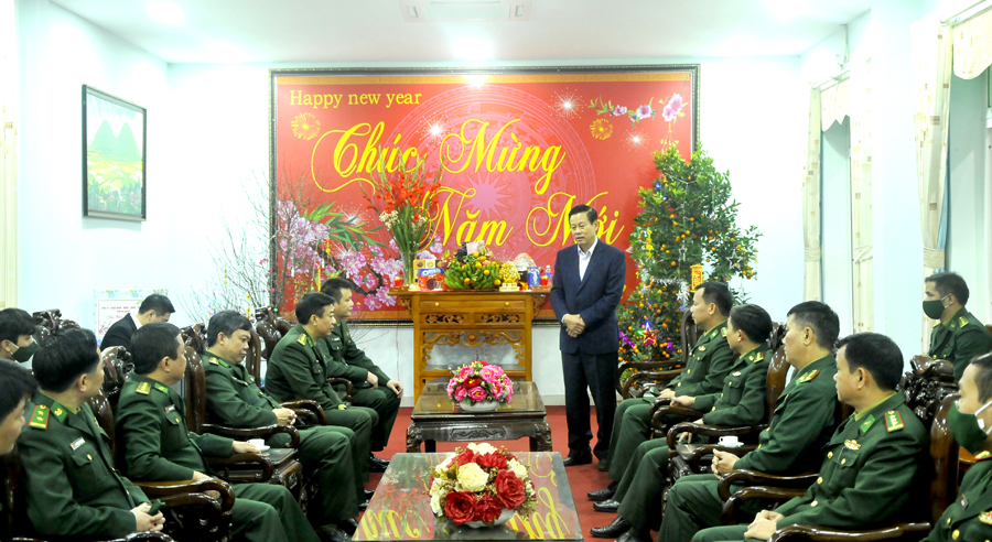 Chủ tịch UBND tỉnh Nguyễn Văn Sơn phát biểu chúc Tết Bộ Chỉ huy Bộ đội Biên phòng tỉnh.