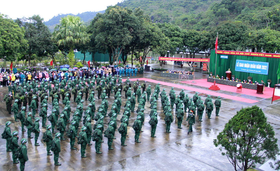 Toàn cảnh buổi lễ giao nhận quân tại Vị Xuyên
