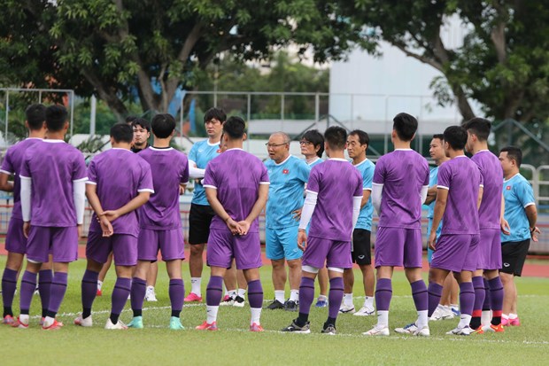 Huấn luyện viên Park Hang-seo lo ngại Quang Hải xuất ngoại sẽ khó trở về hội quân cùng tuyển Việt Nam trong những chiến dịch như SEA Games, AFF Cup.