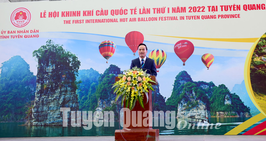 Phó Chủ tịch UBND tỉnh Hoàng Việt Phương phát biểu khai mạc