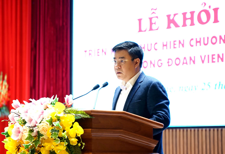 Phó Chủ tịch Thường trực UBND tỉnh Hoàng Gia Long phát biểu tại buổi lễ
