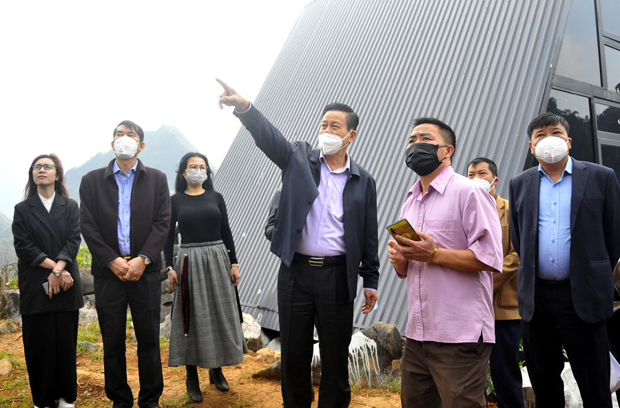 Chủ tịch UBND tỉnh Nguyễn Văn Sơn thăm, kỉểm tra một số hạng mục dự án P’apiu Lũng Hồ 2.