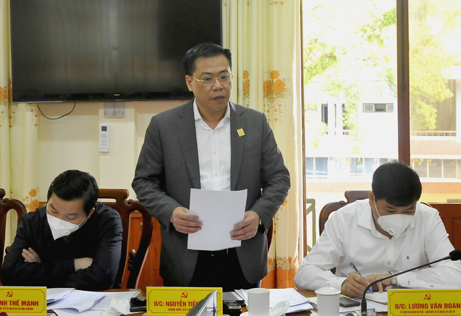 Giám đốc Sở Xây dựng Nguyễn Tiến Dũng đề nghị huyện Hoàng Su Phì phối hợp chặt chẽ trong công tác lập quy hoạch.