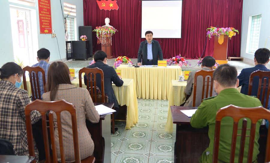 Phó Bí thư Tỉnh ủy Nguyễn Mạnh Dũng phát biểu tại buổi làm việc với Đảng ủy xã Trung Thành.

